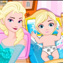 Play Elsa nursing baby twins Online