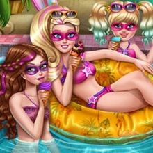 Play Super Barbie Pool Party Online